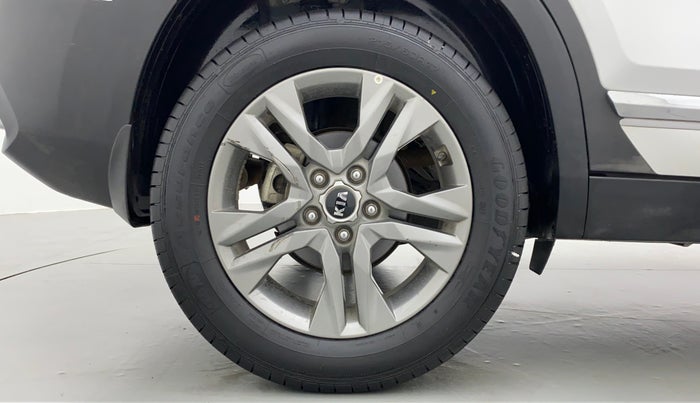 2020 KIA SELTOS HTX AT PETROL, Petrol, Automatic, 22,755 km, Right Rear Wheel