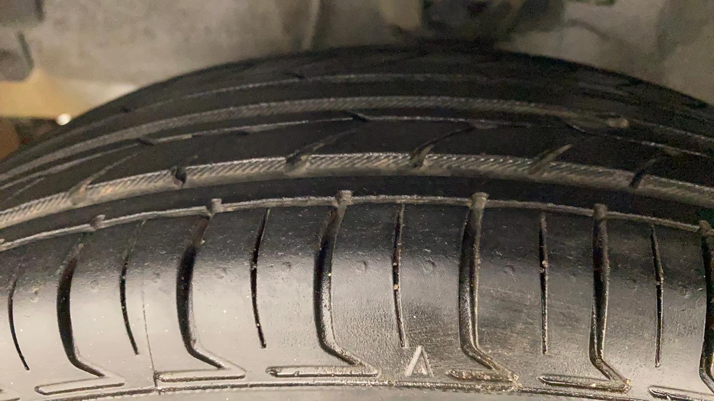 2011 Hyundai i10 ERA 1.1, Petrol, Manual, 60,075 km, Left Front Tyre Tread