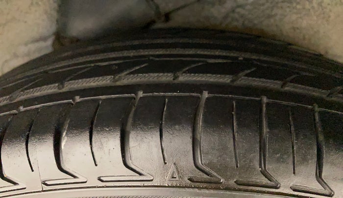 2011 Hyundai i10 ERA 1.1, Petrol, Manual, 60,075 km, Left Rear Tyre Tread