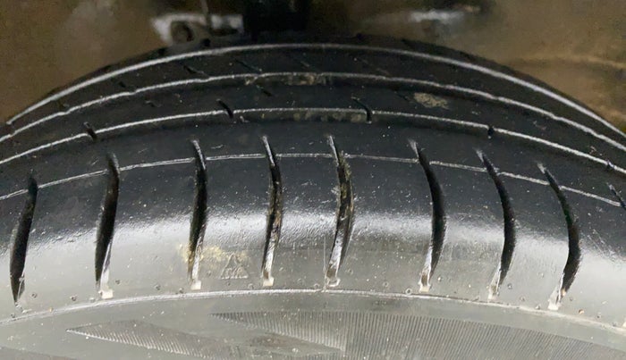 2015 Maruti Wagon R 1.0 VXI, CNG, Manual, 91,610 km, Right Front Tyre Tread