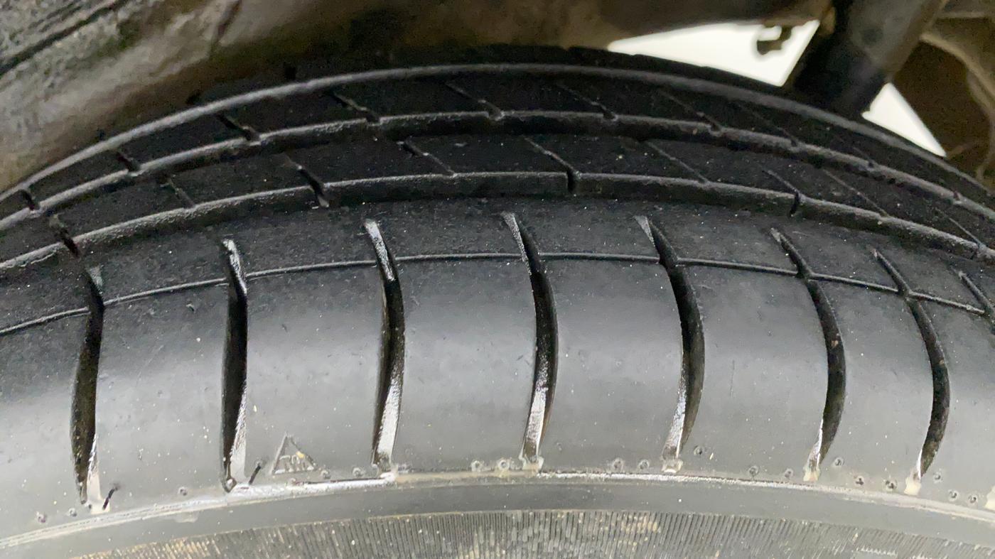 2015 Maruti Wagon R 1.0 VXI, CNG, Manual, 91,610 km, Left Rear Tyre Tread