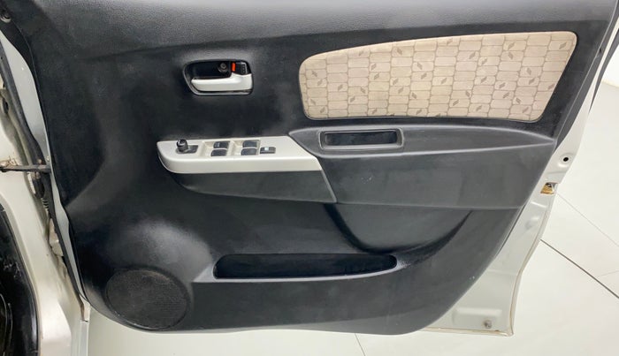 2015 Maruti Wagon R 1.0 VXI, CNG, Manual, 91,610 km, Driver Side Door Panels Control