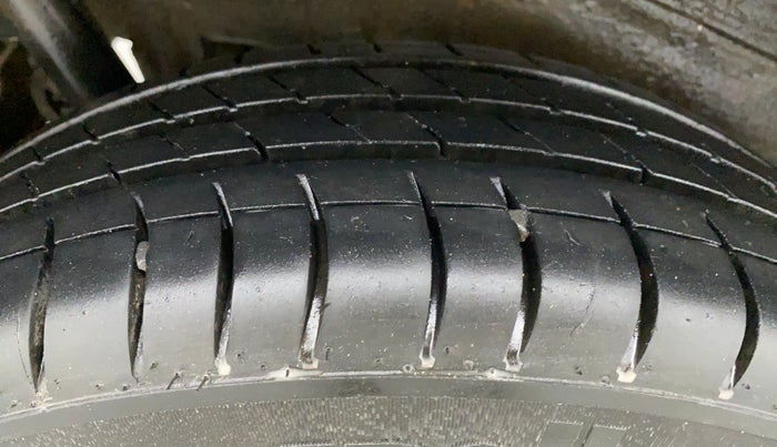 2015 Maruti Wagon R 1.0 VXI, CNG, Manual, 91,610 km, Right Rear Tyre Tread