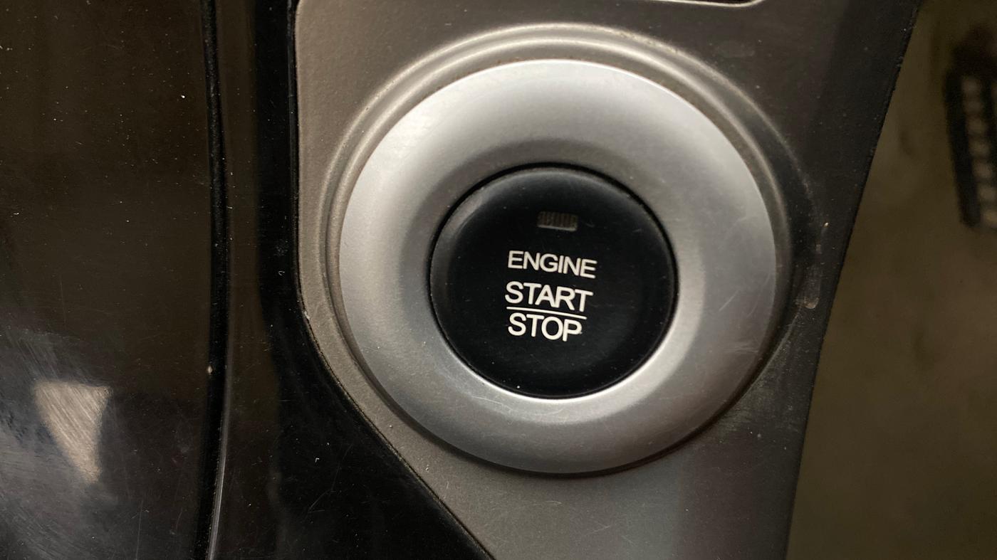 2018 Mahindra XUV500 W7, Diesel, Manual, 1,31,063 km, Keyless Start/ Stop Button