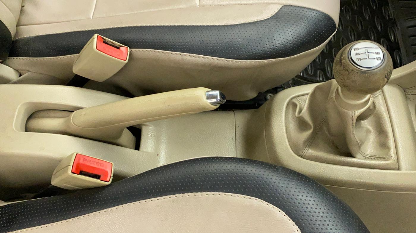 2012 Maruti Swift Dzire VXI, Petrol, Manual, 46,392 km, Gear Lever