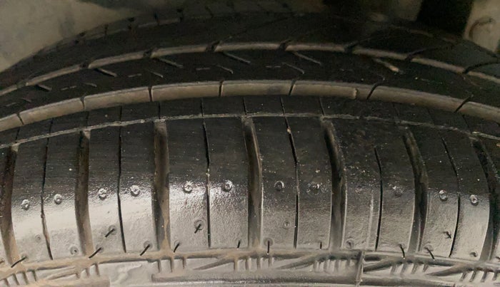 2012 Maruti Swift Dzire VDI, Diesel, Manual, 58,315 km, Left Rear Tyre Tread