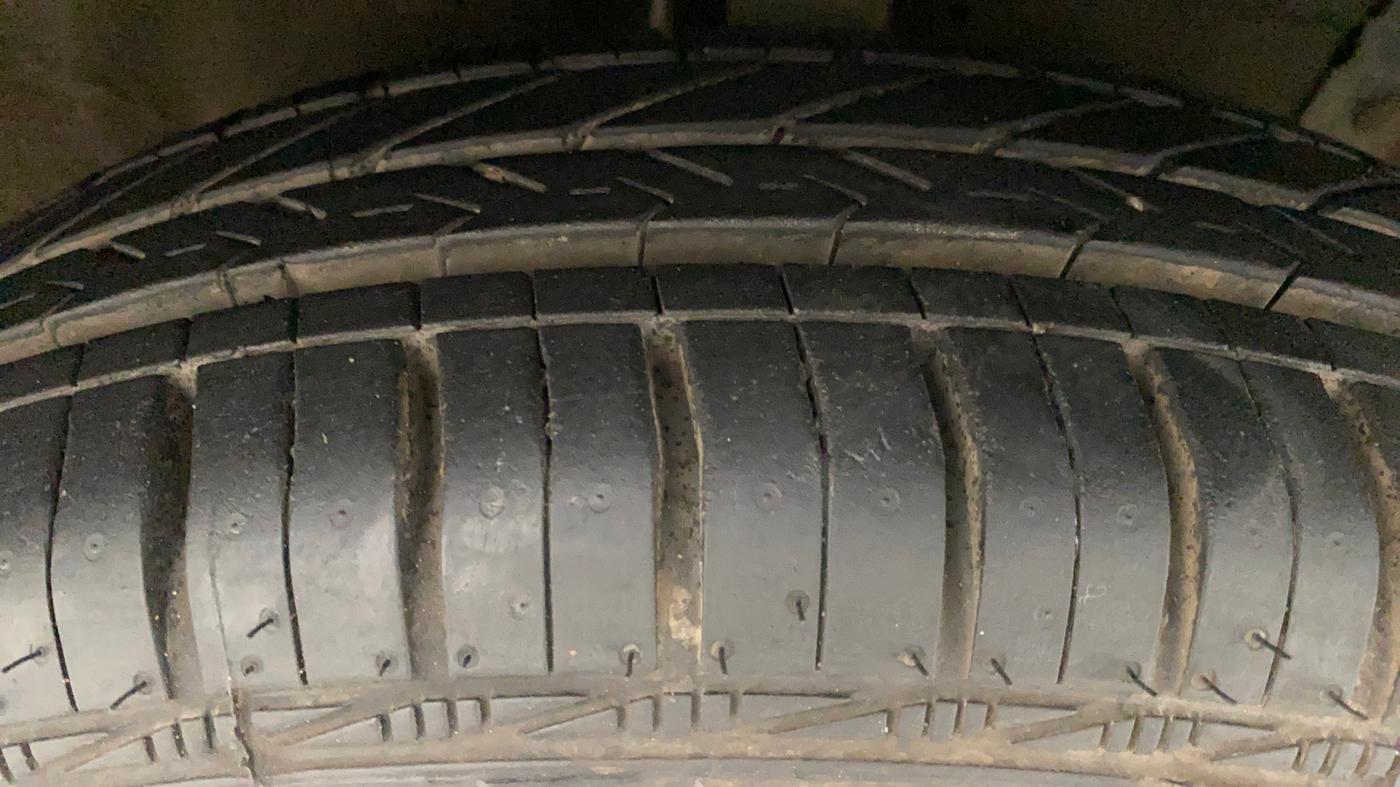 2012 Maruti Swift Dzire VDI, Diesel, Manual, 58,315 km, Right Front Tyre Tread