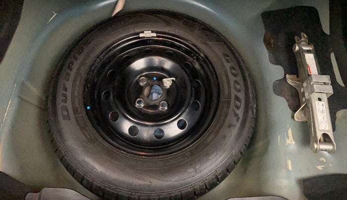 2012 Maruti Swift Dzire VDI, Diesel, Manual, 58,315 km, Dicky (Boot door) - Tool missing