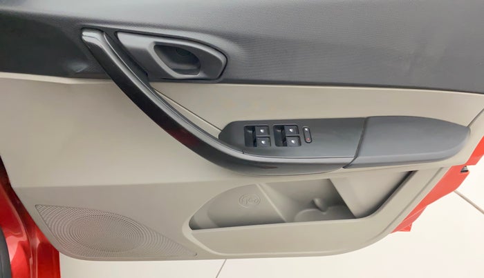 2017 Tata Tiago WIZZ EDITION PETROL, Petrol, Manual, 77,864 km, Driver Side Door Panels Control