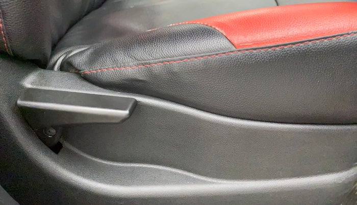 2017 Tata Tiago WIZZ EDITION PETROL, Petrol, Manual, 77,864 km, Driver Side Adjustment Panel