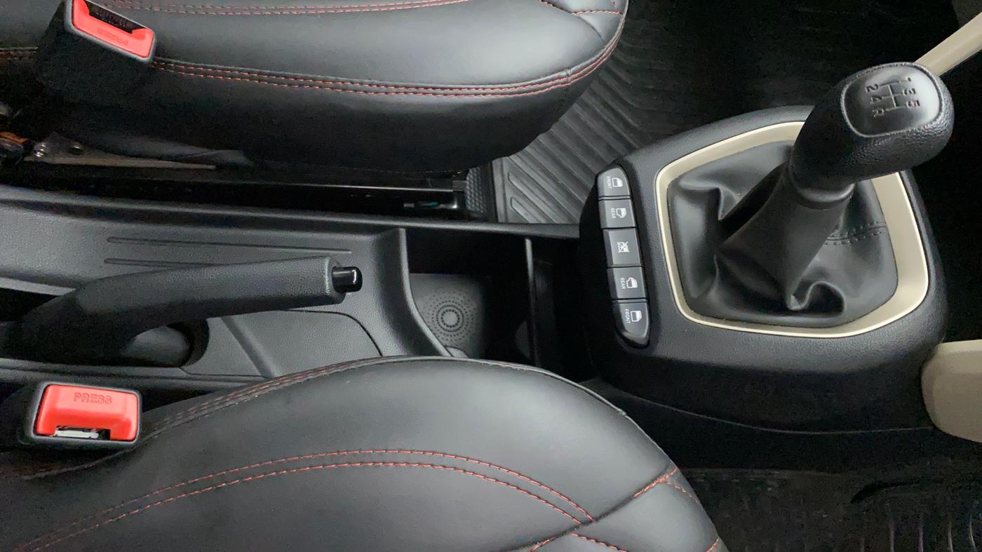 2019 Hyundai NEW SANTRO SPORTZ MT, Petrol, Manual, 7,358 km, Gear Lever