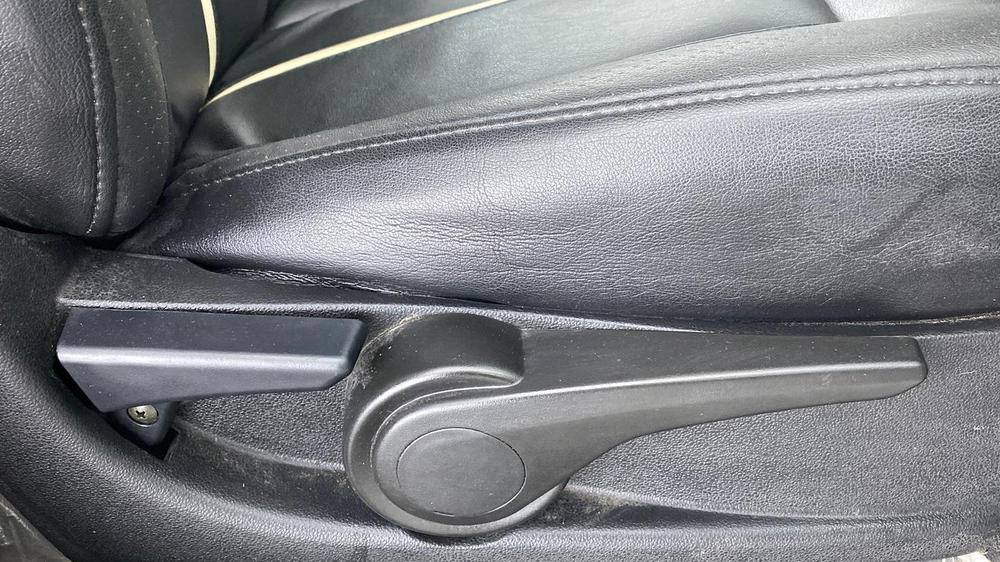2018 Tata Tiago XZ 1.2 REVOTRON, Petrol, Manual, 12,249 km, Driver Side Adjustment Panel