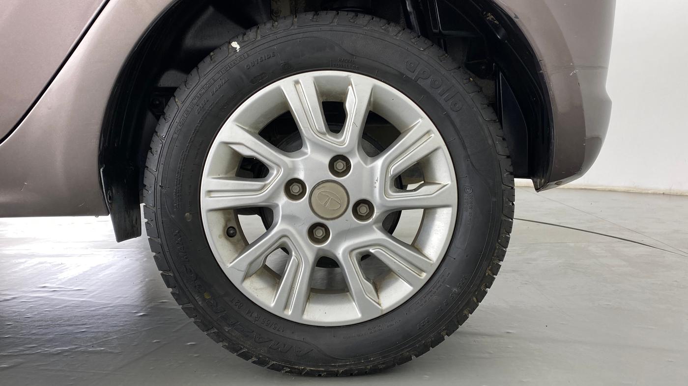 2018 Tata Tiago XZ 1.2 REVOTRON, Petrol, Manual, 12,249 km, Left Rear Wheel