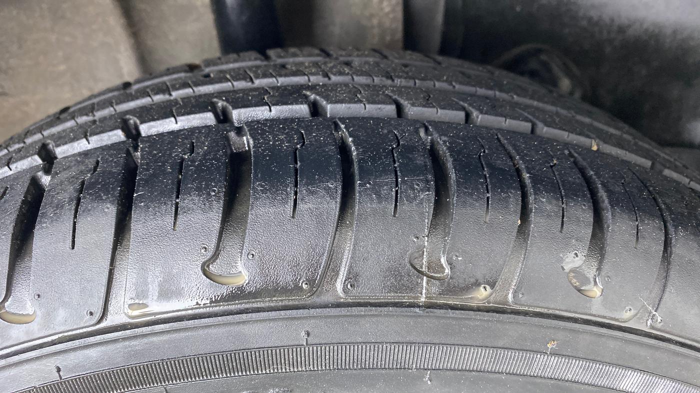 2018 Tata Tiago XZ 1.2 REVOTRON, Petrol, Manual, 12,249 km, Right Rear Tyre Tread
