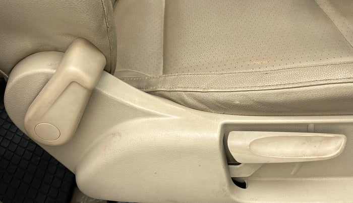 2014 Volkswagen Vento HIGHLINE PETROL, Petrol, Manual, 49,637 km, Driver Side Adjustment Panel