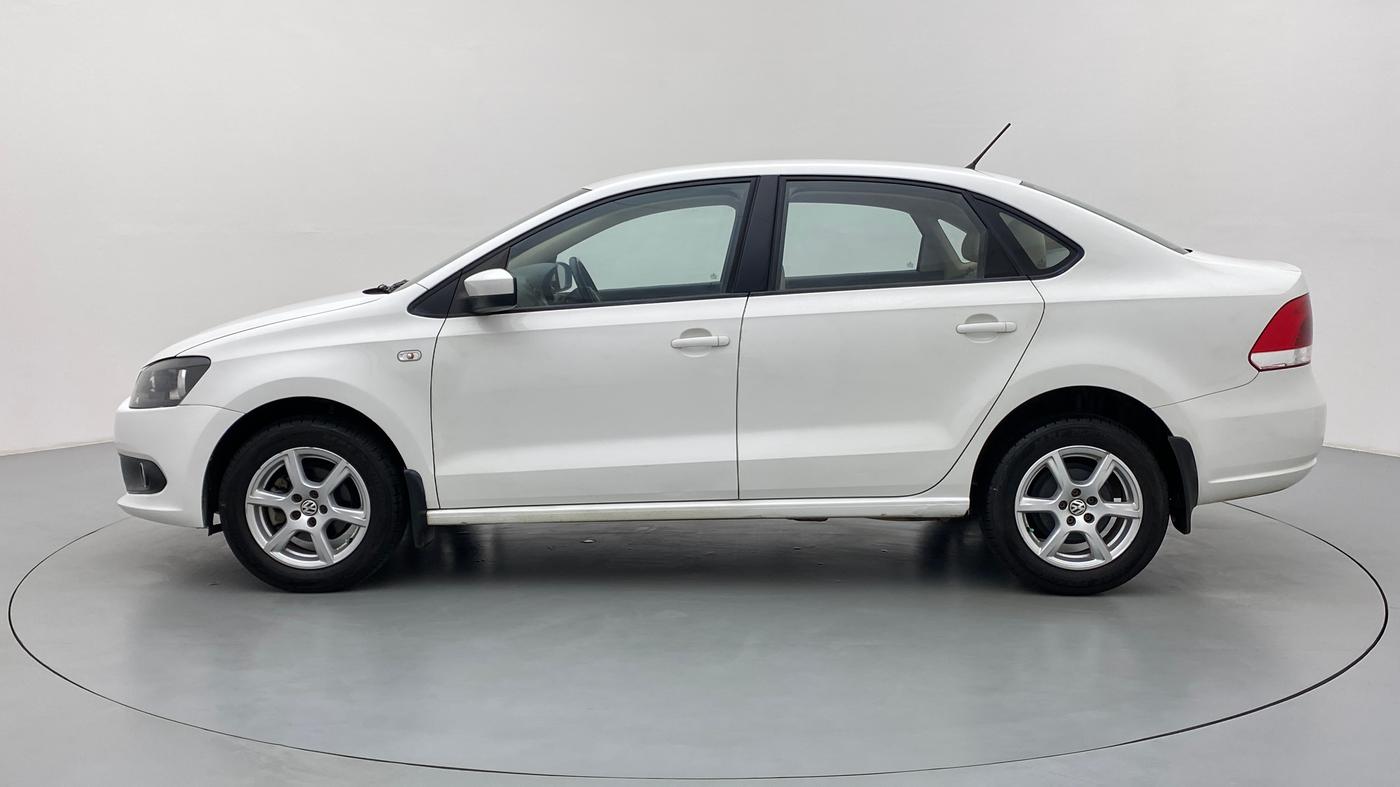 2014 Volkswagen Vento HIGHLINE PETROL, Petrol, Manual, 49,637 km, Left Side