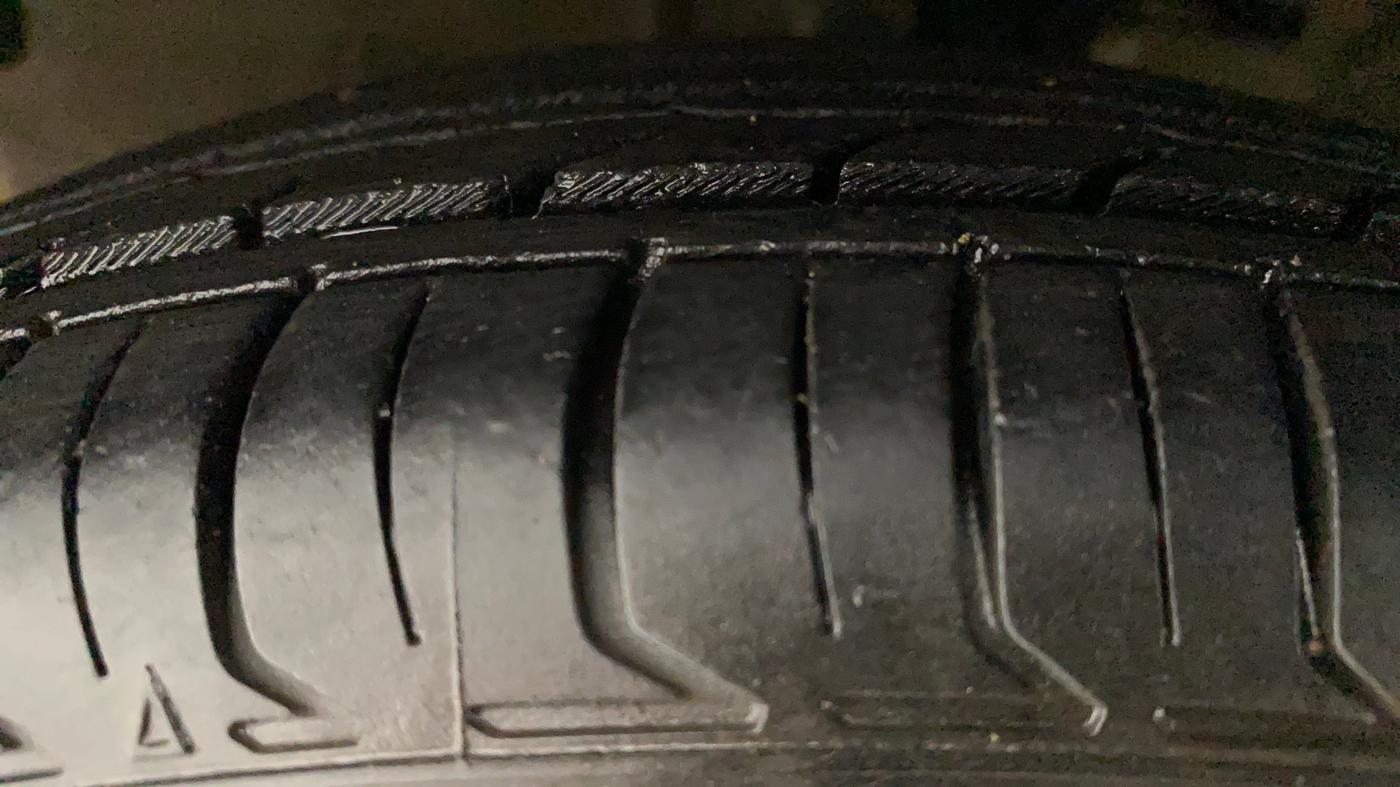 2012 Hyundai i10 MAGNA 1.2, Petrol, Manual, 52,347 km, Left Front Tyre Tread