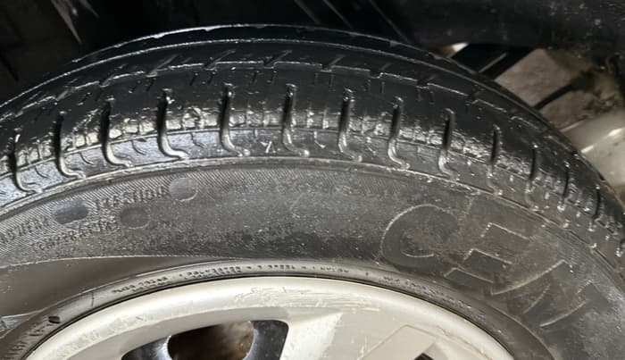 2018 Renault Kwid RXL, Petrol, Manual, 42,920 km, Right Rear Tyre Tread