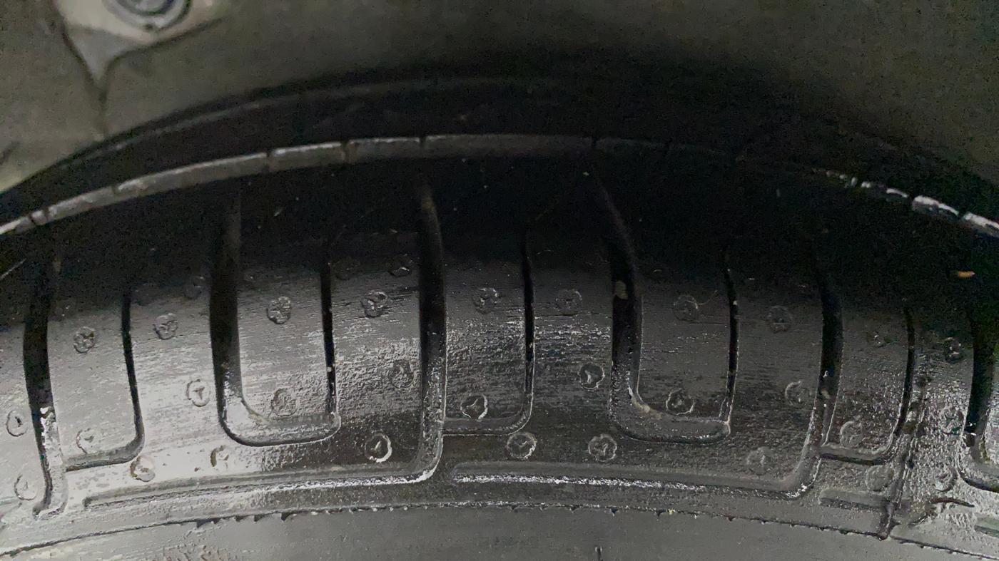 2012 Hyundai i10 MAGNA 1.2, Petrol, Manual, 69,220 km, Right Rear Tyre Tread