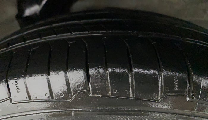 2012 Hyundai i10 MAGNA 1.2, Petrol, Manual, 69,220 km, Left Rear Tyre Tread