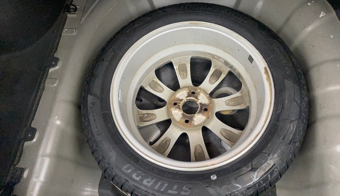 2012 Hyundai Verna FLUIDIC 1.6 CRDI SX, Diesel, Manual, 94,556 km, Spare Tyre