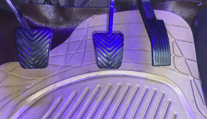 2012 Hyundai Verna FLUIDIC 1.6 CRDI SX, Diesel, Manual, 94,556 km, Pedals