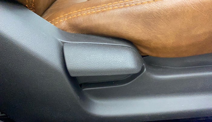 2012 Hyundai Verna FLUIDIC 1.6 CRDI SX, Diesel, Manual, 94,556 km, Driver Side Adjustment Panel