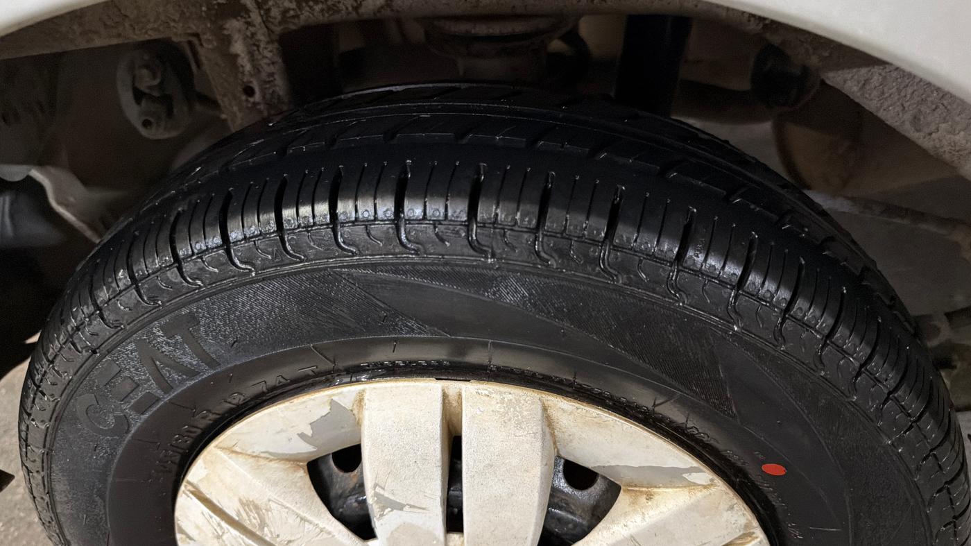 2015 Maruti Alto 800 LXI, Petrol, Manual, 63,568 km, Right Rear Tyre Tread