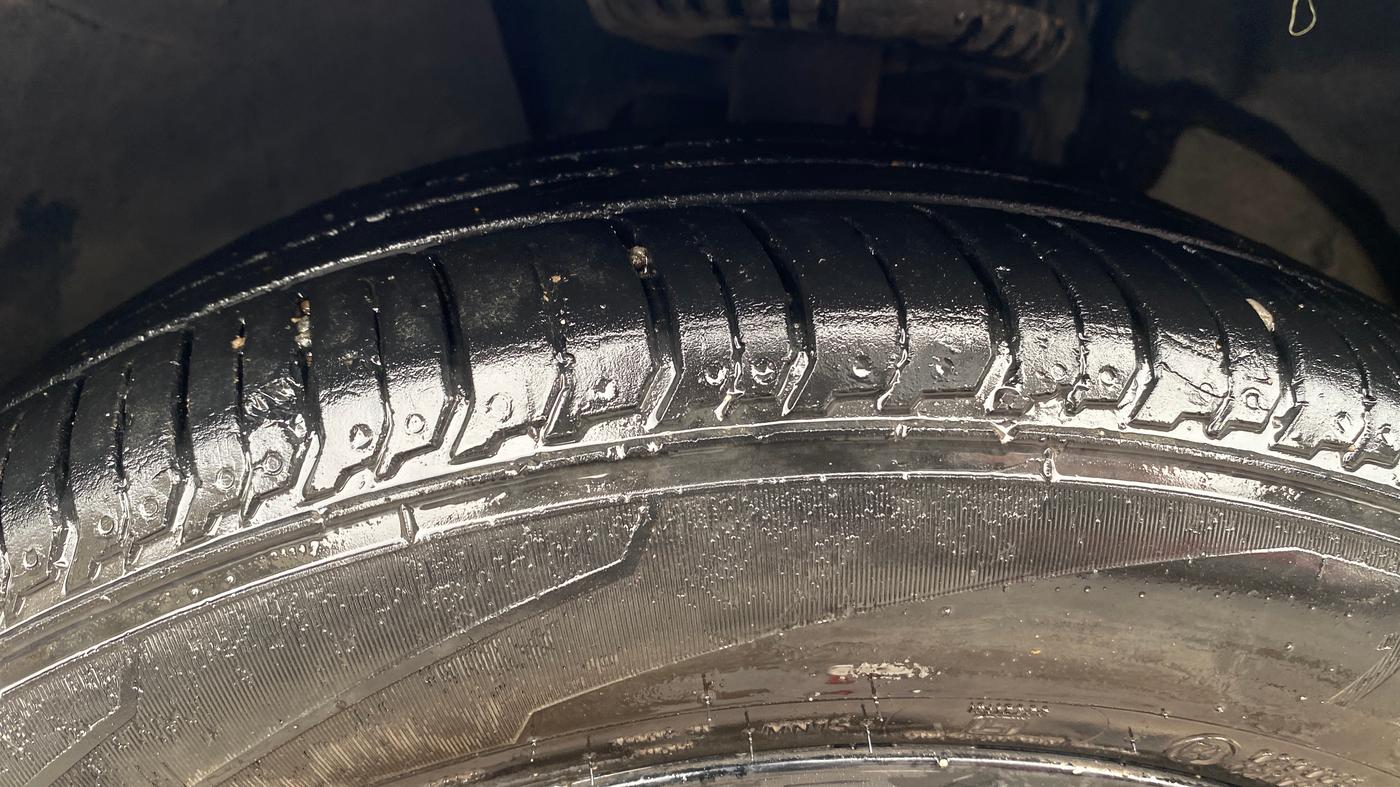 2019 Volkswagen Polo HIGHLINE PLUS 1.5, Diesel, Manual, 75,470 km, Left Front Tyre Tread