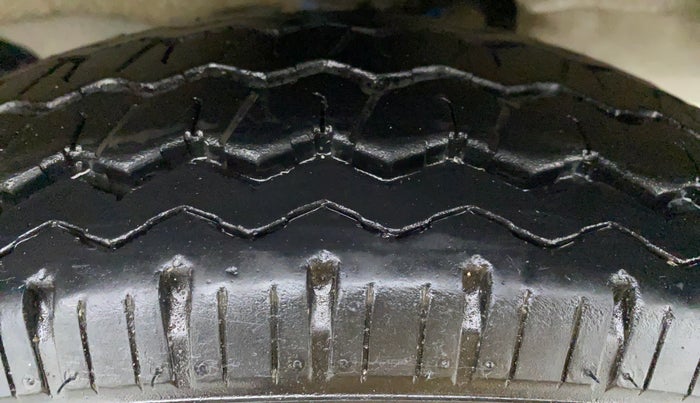 2021 Maruti Eeco 5 STR CNG WITH AC PLUSHTR, CNG, Manual, 11,087 km, Left Rear Tyre Tread