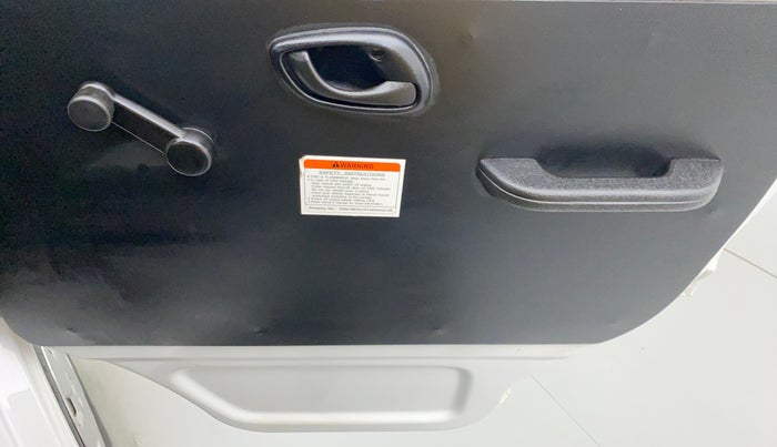 2021 Maruti Eeco 5 STR CNG WITH AC PLUSHTR, CNG, Manual, 11,087 km, Driver Side Door Panels Control