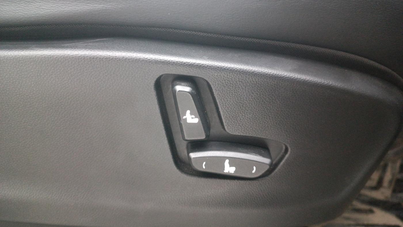 2019 MG HECTOR SHARP 1.5 DCT PETROL, Petrol, Automatic, 32,825 km, Driver Side Adjustment Panel
