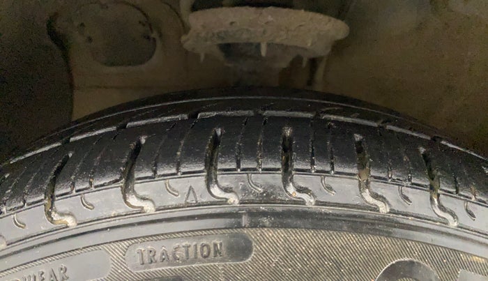 2018 Hyundai Xcent SX 1.2, Petrol, Manual, 88,113 km, Left Front Tyre Tread
