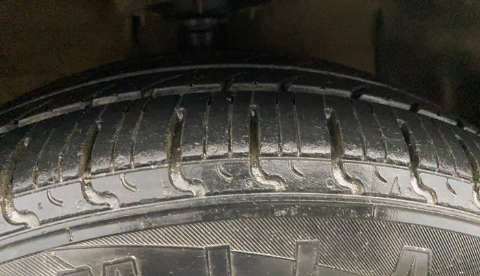 2018 Hyundai Xcent SX 1.2, Petrol, Manual, 88,113 km, Right Front Tyre Tread