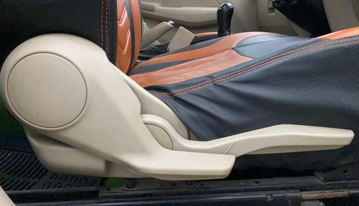 2020 Maruti Dzire VXI, Petrol, Manual, 62,459 km, Driver Side Adjustment Panel
