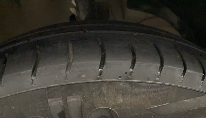 2020 Maruti Dzire VXI, Petrol, Manual, 62,459 km, Right Front Tyre Tread