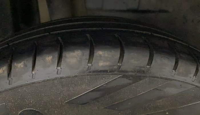 2020 Maruti Dzire VXI, Petrol, Manual, 62,459 km, Right Rear Tyre Tread