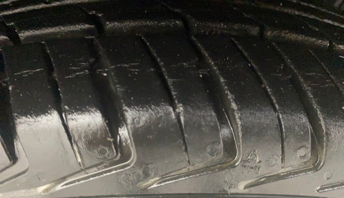 2019 Datsun Redi Go S 1.0 AMT, Petrol, Automatic, 15,581 km, Right Front Tyre Tread