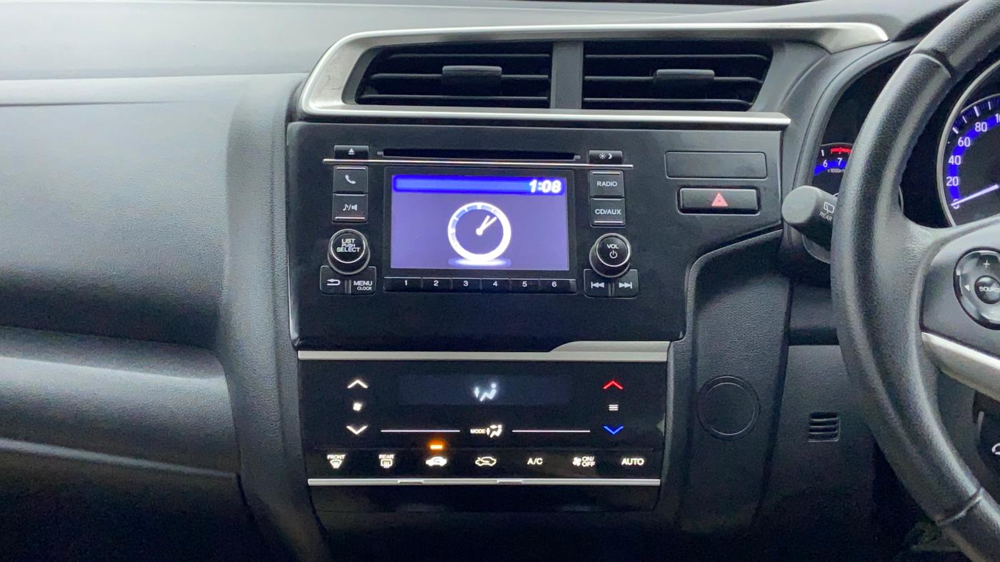 2017 Honda Jazz 1.2 V MT, Petrol, Manual, 17,098 km, Air Conditioner