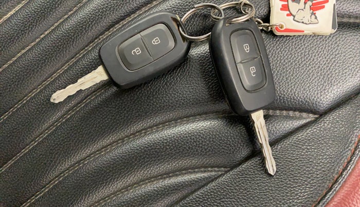 2021 Nissan MAGNITE XL, Petrol, Manual, 54,571 km, Key Close Up