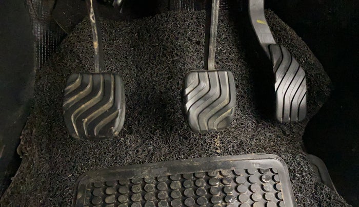 2021 Nissan MAGNITE XL, Petrol, Manual, 54,571 km, Pedals