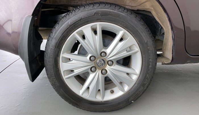 2018 Toyota Innova Crysta 2.8 ZX AT 7 STR, Diesel, Automatic, 40,703 km, Right Rear Wheel