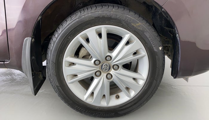 2018 Toyota Innova Crysta 2.8 ZX AT 7 STR, Diesel, Automatic, 40,703 km, Right Front Wheel