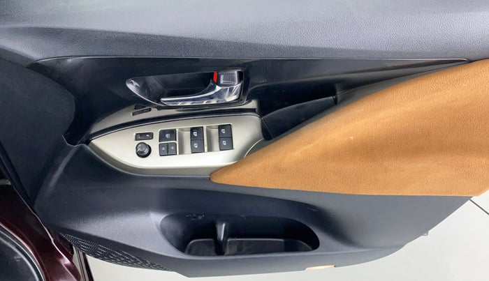 2018 Toyota Innova Crysta 2.8 ZX AT 7 STR, Diesel, Automatic, 40,703 km, Driver Side Door Panels Control