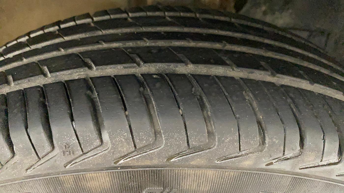 2023 Maruti New Wagon-R LXI CNG 1.0, CNG, Manual, 25,432 km, Right Front Tyre Tread