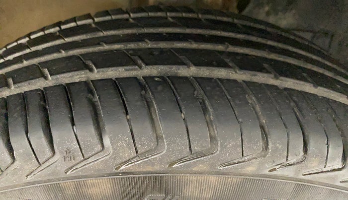 2023 Maruti New Wagon-R LXI CNG 1.0, CNG, Manual, 25,432 km, Right Front Tyre Tread