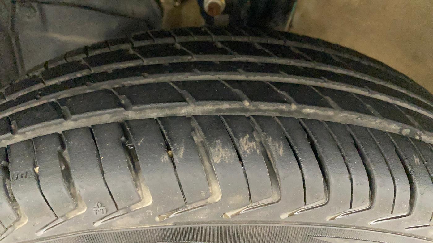 2023 Maruti New Wagon-R LXI CNG 1.0, CNG, Manual, 25,432 km, Left Front Tyre Tread