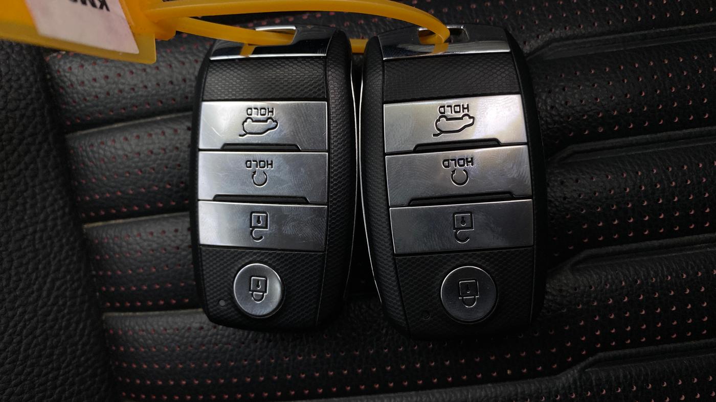 2021 KIA SONET GTX PLUS 1.0 DCT, Petrol, Automatic, 1,07,524 km, Key Close Up