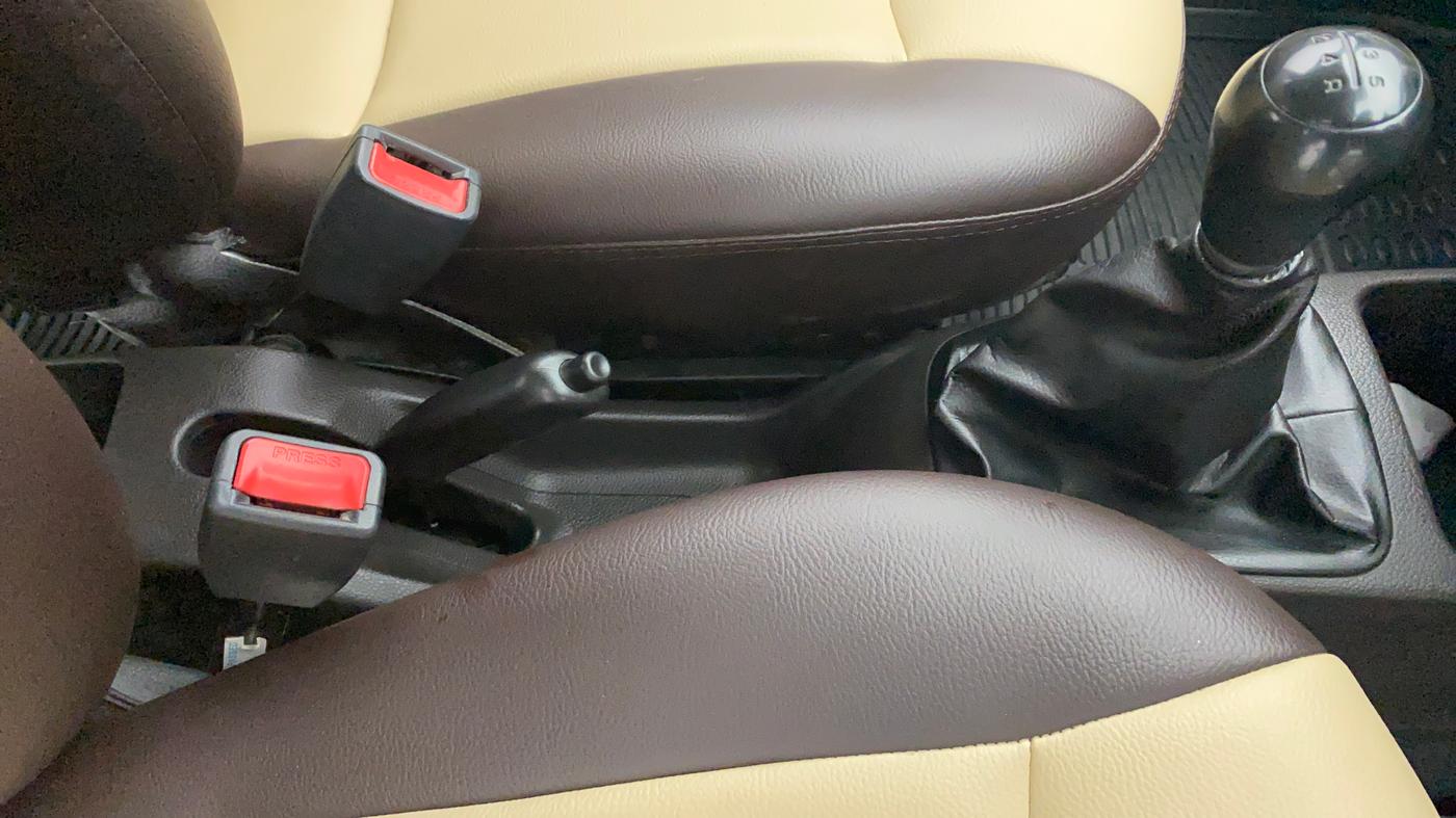 2013 Hyundai Eon ERA PLUS, Petrol, Manual, 62,138 km, Gear Lever