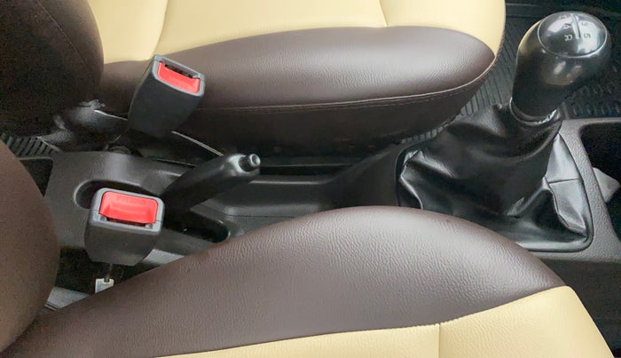 2013 Hyundai Eon ERA PLUS, Petrol, Manual, 62,138 km, Gear Lever